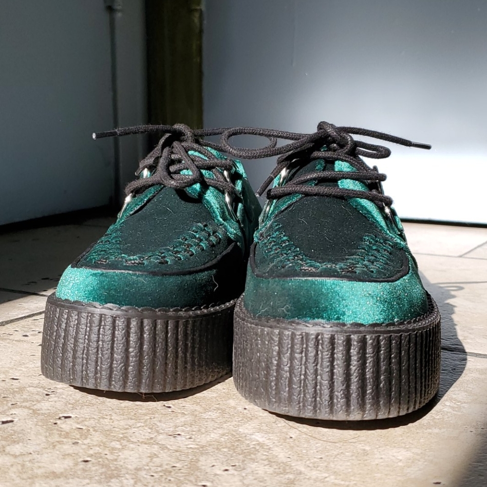 T.U.K vegan green creepers